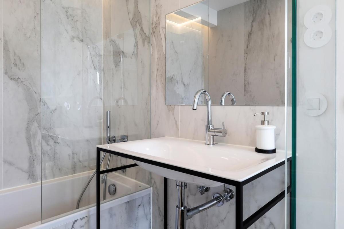 Lisbon Beautiful 2 Bedroom Apartment With Views In Rua Augusta ליסבון מראה חיצוני תמונה